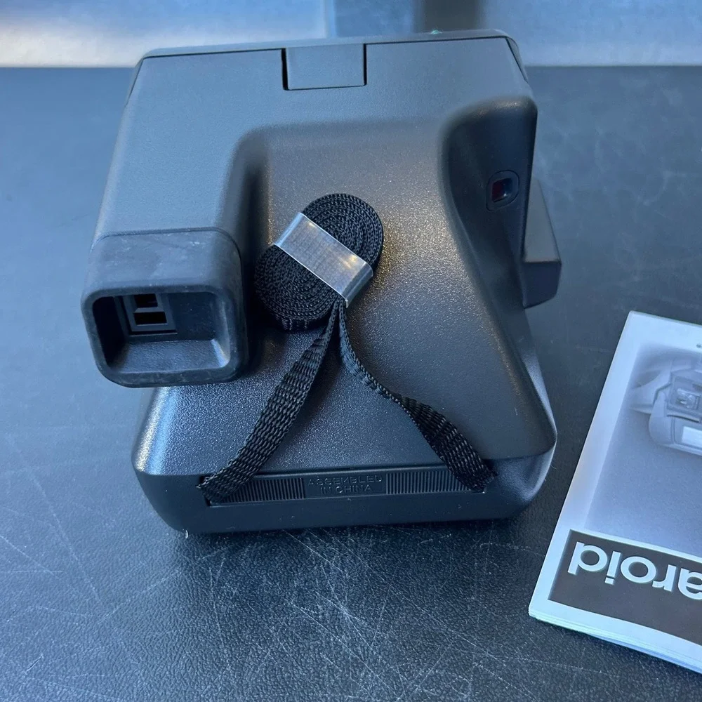 Polaroid‎ 600 OneStep Camera Vintage Y2K Retro Tech Instant Film w Box Manual